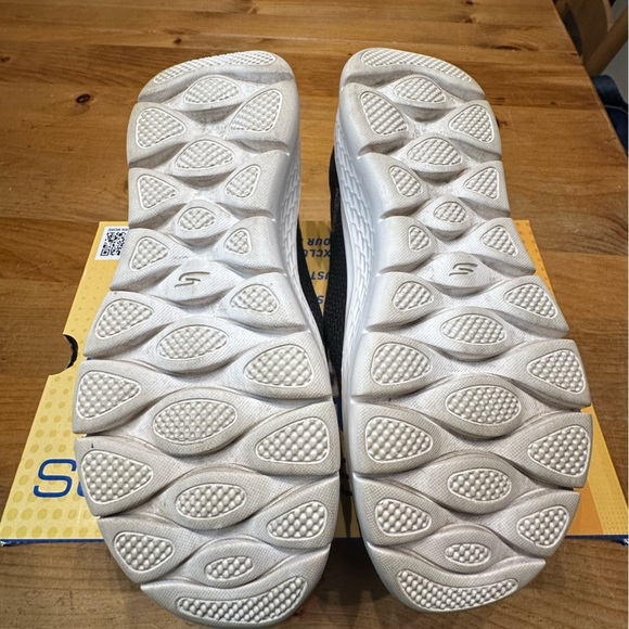 Skechers Slip-ins: GO WALK Flex - Relish-Black, Women’s size 7 - Picture 7 of 8